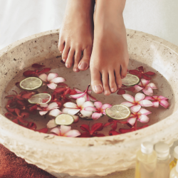 Noel sous les étoiles - Une pédi spa complète pour être belle de la tête aux pieds - LAUR'ESTHÉTIQUE