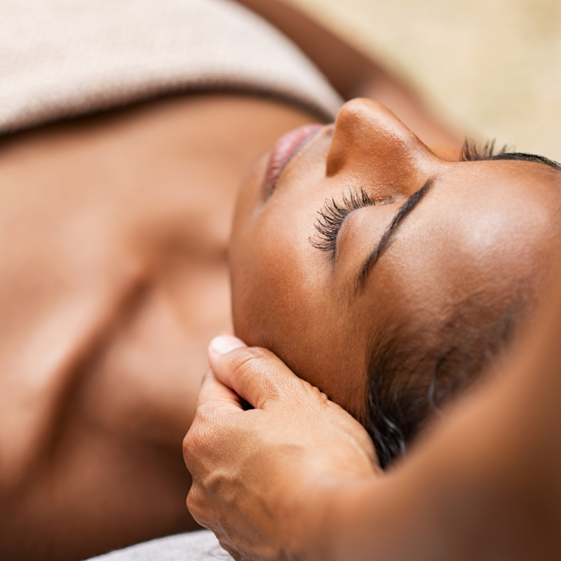 Crâne, visage, nuque - Massage d'Orient et d'Afrique • Feel In